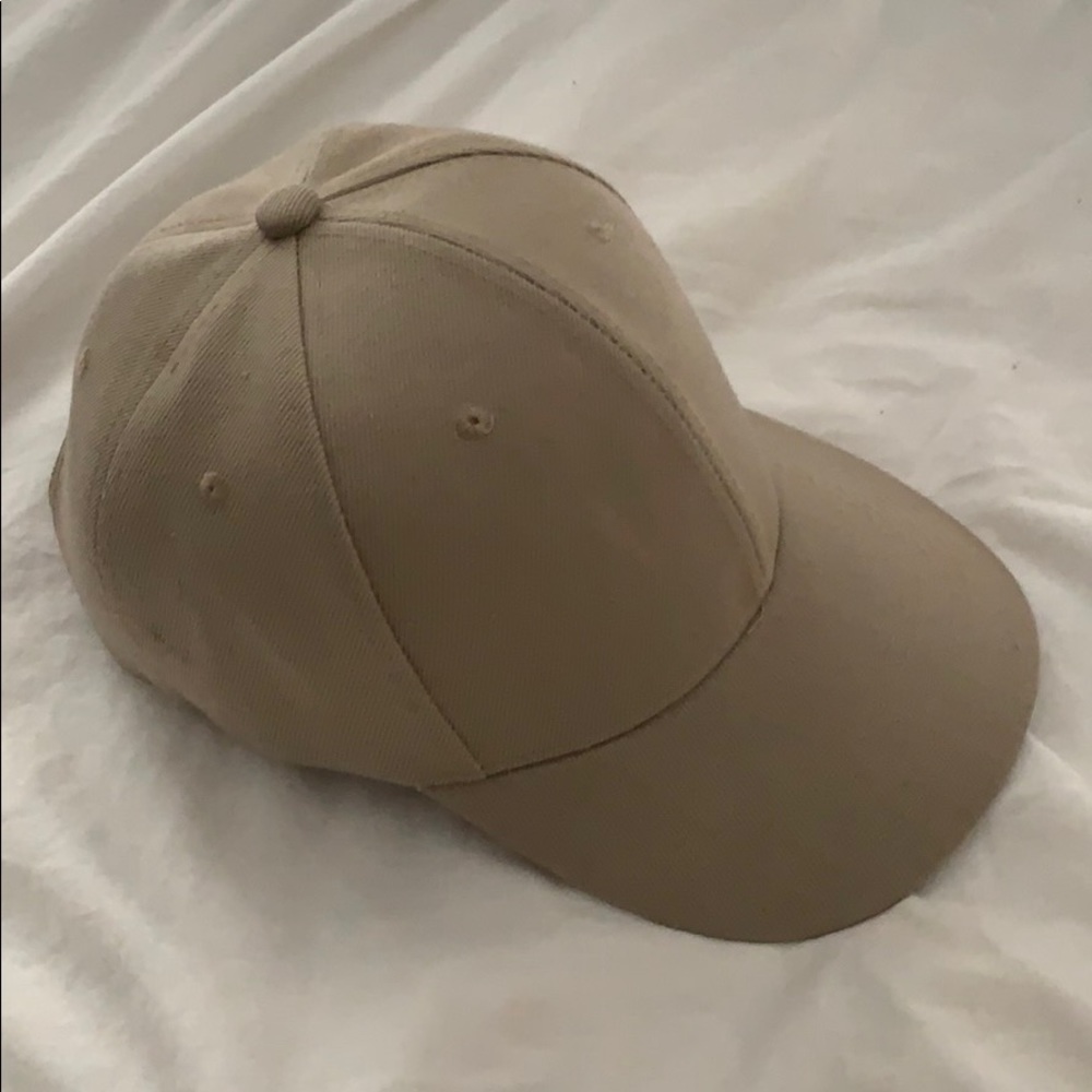 Beige/Tan Baseball Hat Cap